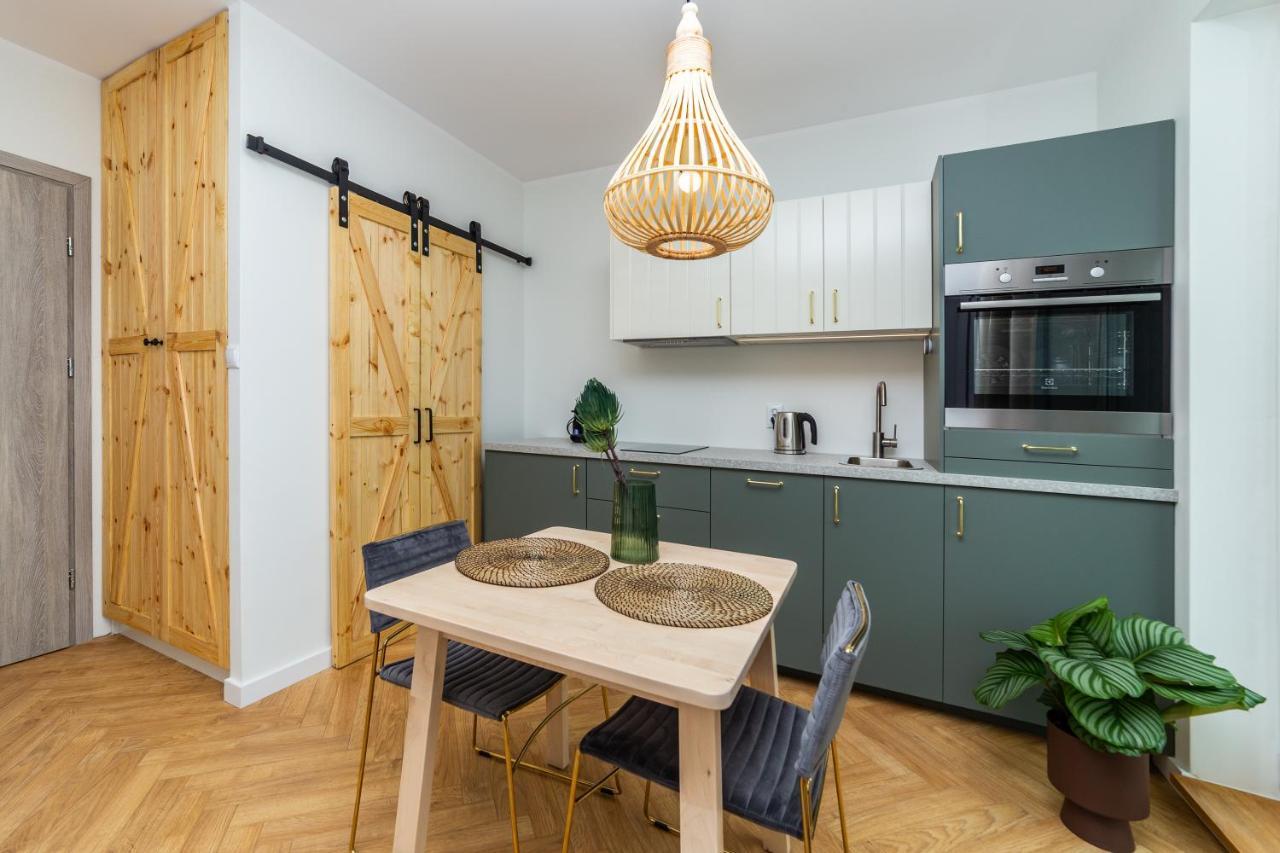 Pobookowane Barbary Delux Old Town Apartment Гданск Екстериор снимка