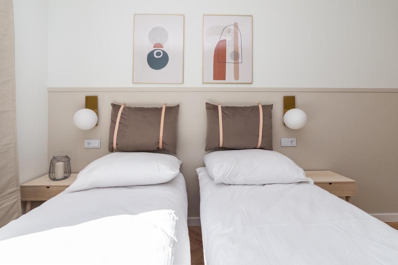 Pobookowane Barbary Delux Old Town Apartment Гданск Екстериор снимка
