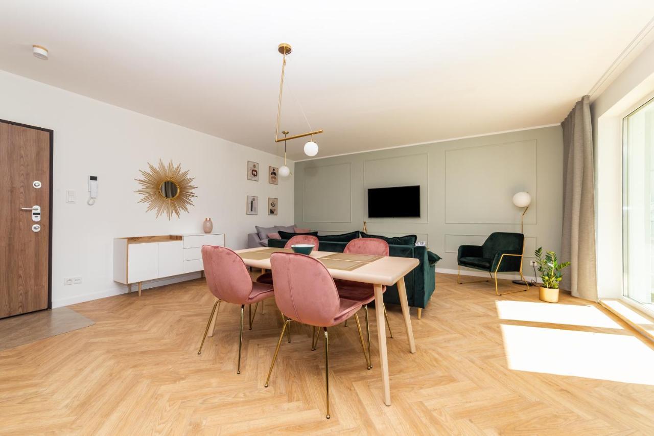 Pobookowane Barbary Delux Old Town Apartment Гданск Екстериор снимка